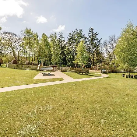 Hillcroft Park * プーリー・ブリッジ