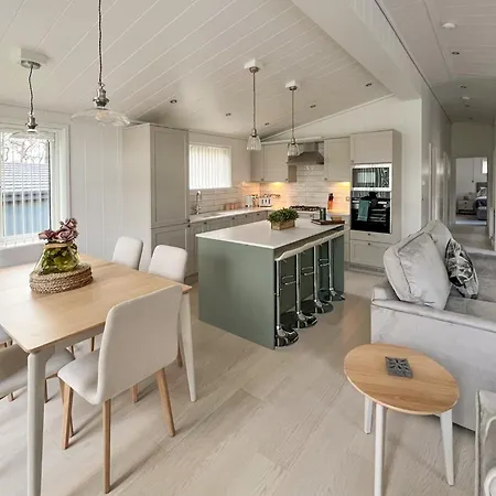 Hillcroft Park * Pooley Bridge